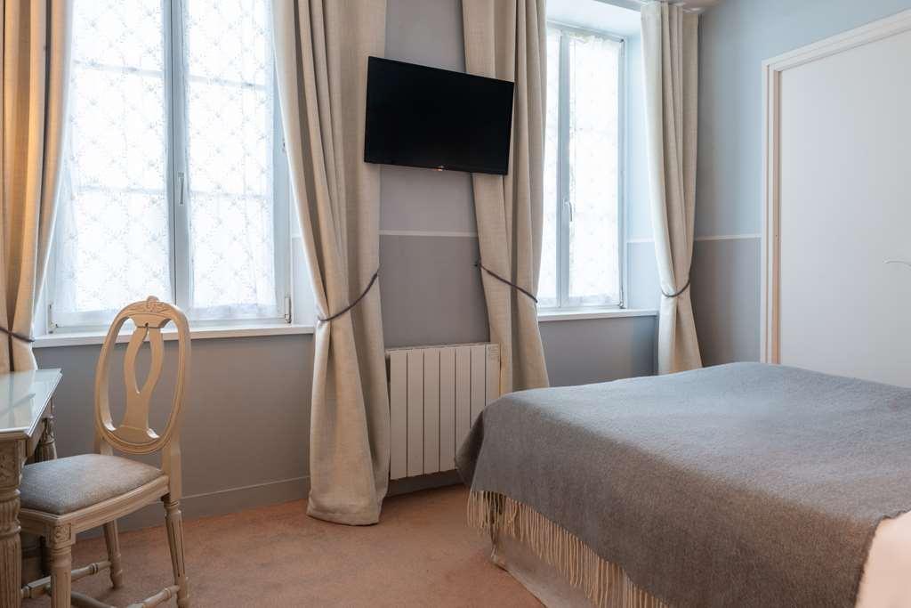 Hotel Traiteur Les Ormes, The Originals Relais Barneville-Carteret Room photo